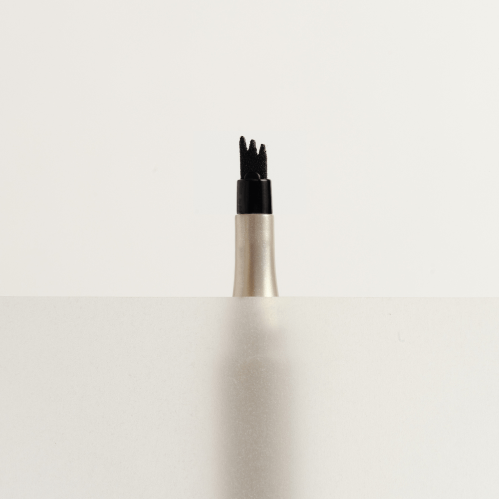 Eyebrow Pen (lápiz para cejas) - LACONICUM