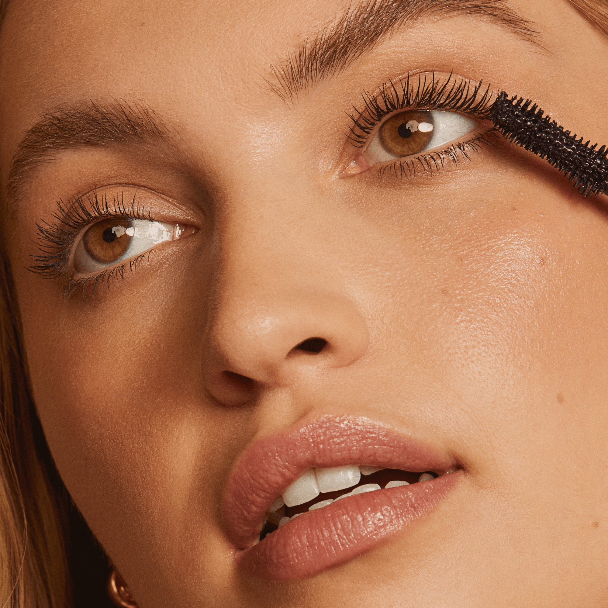 Fullest Volumizing Mascara - LACONICUM